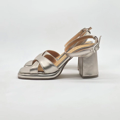 Macarena/ Platino - comprar online