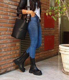 Nikita alta / negro