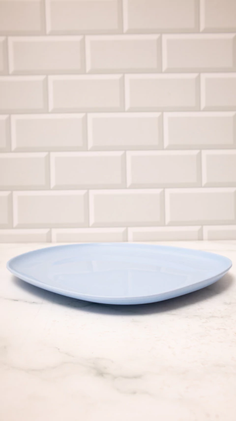 Plato playo azul de melamina diseño irregular - Respontech - comprar online