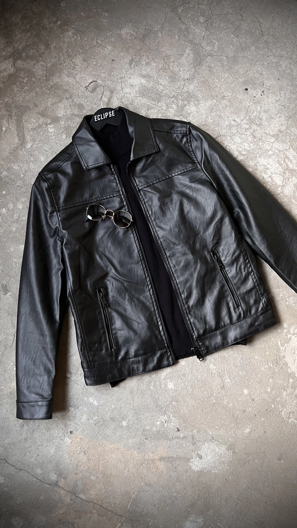 Campera BOWIE Black ( Eco Cuero)