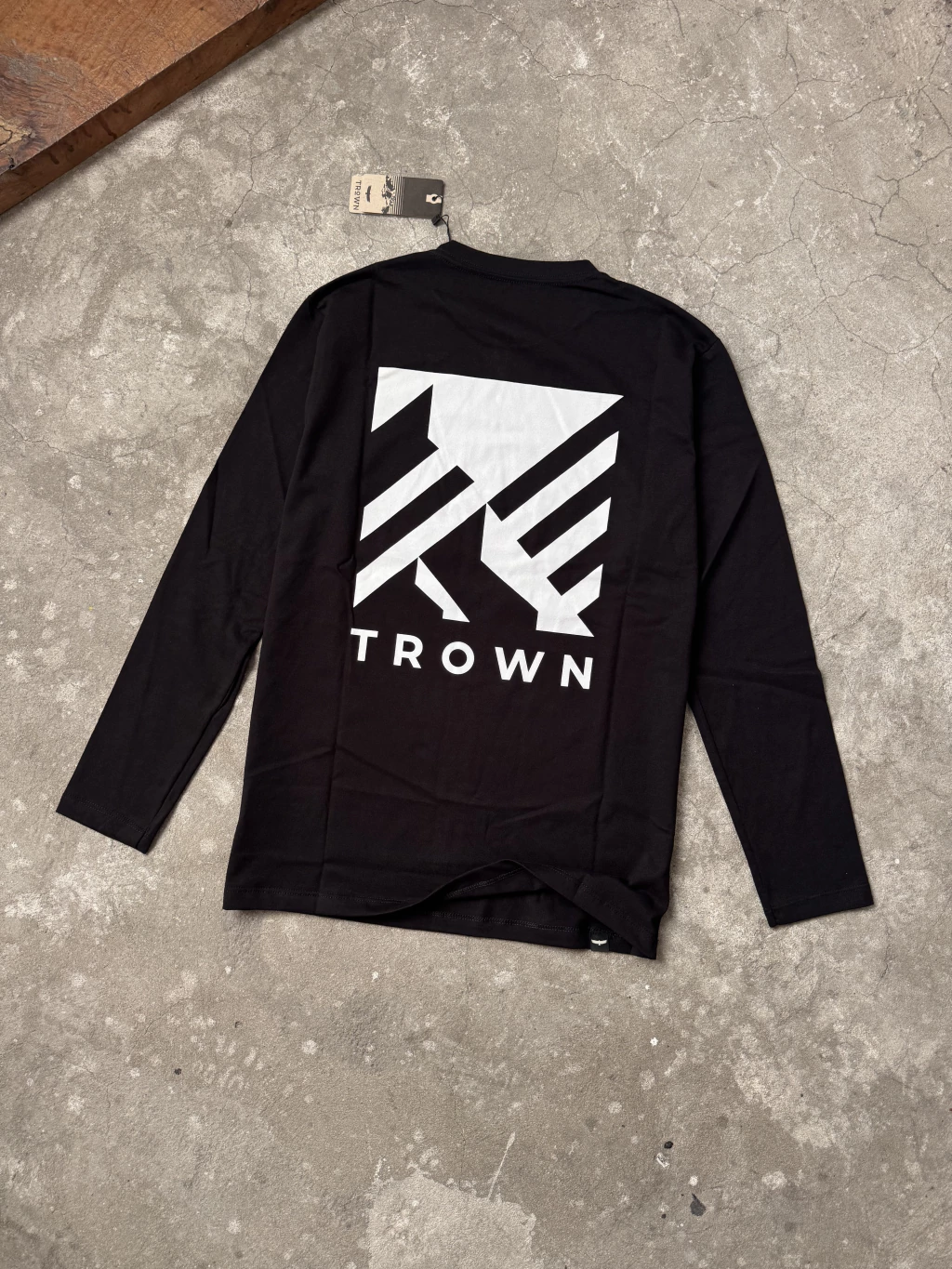 Remera TROWN Poster