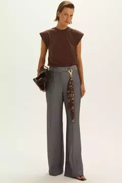 T-SHIRT MARROM - Zene Boutique