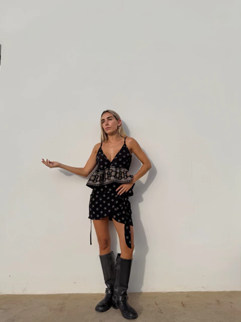 FALDA CARDIE NEGRA - comprar online