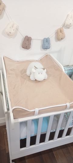 Cambiador con alas tusor beige
