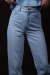 Calça Mom Lee na internet
