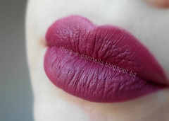 Labial en barra Ultra Matte BERRY BLAST - AVON - comprar online