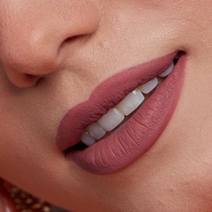Labial Lingerie XXL - NYX Proffessional Makeup TONO 04 Flaunt It en internet