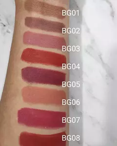 Labial en barra Batom Velvety Glass - Ruby Rose. - Zafira Cosmetics