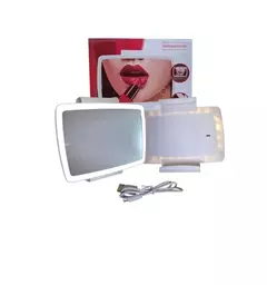 Espejo con luz recargable para auto - Belle Grace en internet