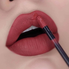 Labial liquido matte CLAUDIA - Bruna Tavares en internet