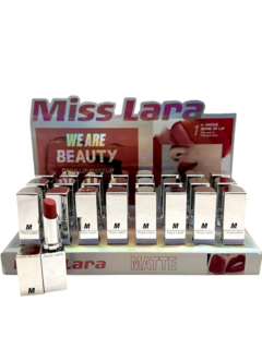 Labial en barra matte estuche plata - Miss Lara en internet