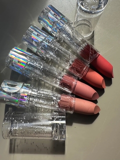 Labial barra cremoso (Satin lipstick) - Dapop - comprar online