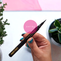 Delineador en fibra POWER STAY - Avon