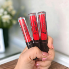 Labial matte intransferible larga duración tono ROJO - Katalia
