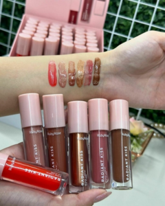Gloss Radiant Kiss - Ruby Rose - Zafira Cosmetics