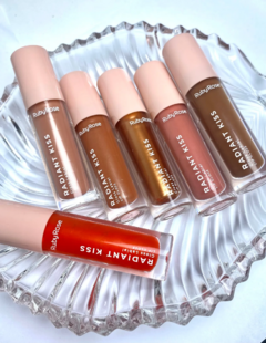 Gloss Radiant Kiss - Ruby Rose
