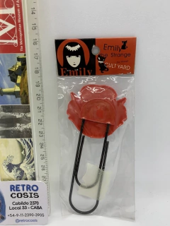 Clip Emily the Strange "Official Cat Emily" en internet