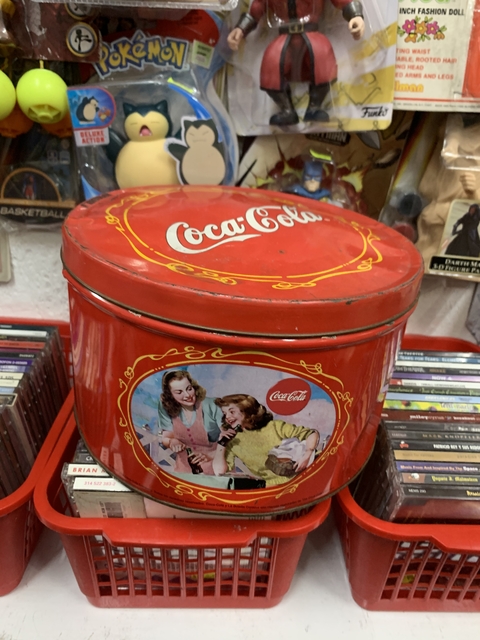 Lata Coca Cola redonda - comprar online