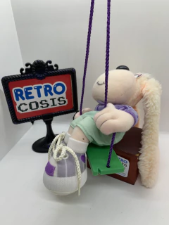 Peluche Conejo Pelanas en hamaca en internet