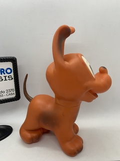 Baby Pluto con chifle Disney en internet