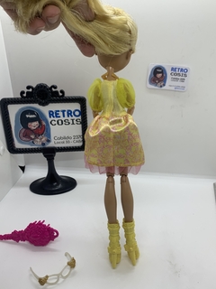 Ever After High Rosabella Beauty Birthday Ball en internet