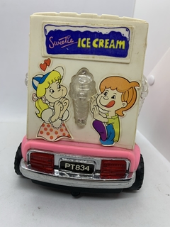 Sweetie Ice Cream Car CPK - RETROCOSIS