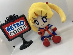 Peluche Sailor Moon con sopapa para colgar