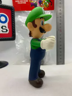 Figura Sofubi Luigi - comprar online