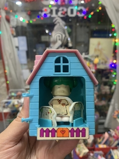 Mandy Casita con ropas - pelo verde