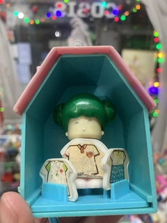 Imagen de Mandy Casita con ropas - pelo verde