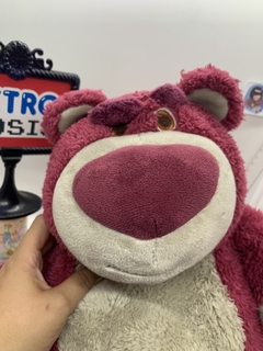 Peluche Toy Story LOTSO olor a FRUTILLAS - RETROCOSIS