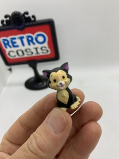 Imagen de Figura Minnie con Figaro, Vestidos y Accesorios