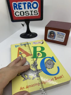 Libro Dr Seuss "An amazing alphabeth book"