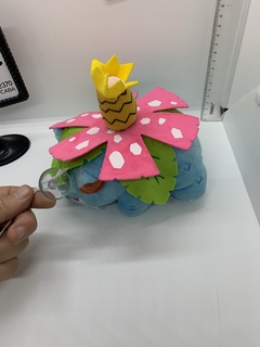 Pokemon - Venusaur Peluche Mediano - RETROCOSIS