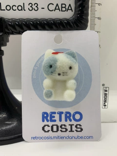 Pin de Felpa Hello Kitty gris - comprar online