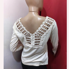 REMERA CON ENCAJE. ART 1140 - comprar online