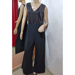 MONO DE CREPE CON LENTEJUELAS. ART 8037