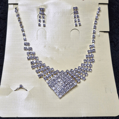 CONJUNTO DE STRASS. ART A25