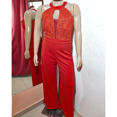 MONO DE CREPE CON ENCAJE. ART 8042