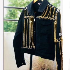 CAMPERA CON CADENAS. ART 3053