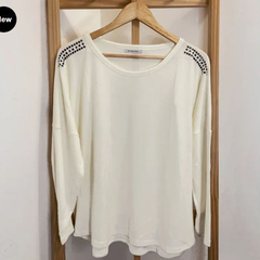 SWEATER DE LANILLA CON APLIQUES. ART 2040