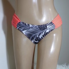 VEDETINA DE BIKINI CON FRUNCE LATERAL. ART B116