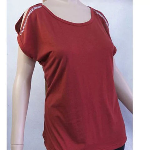 REMERA DE ALGODON CON TACHAS. ART 1579