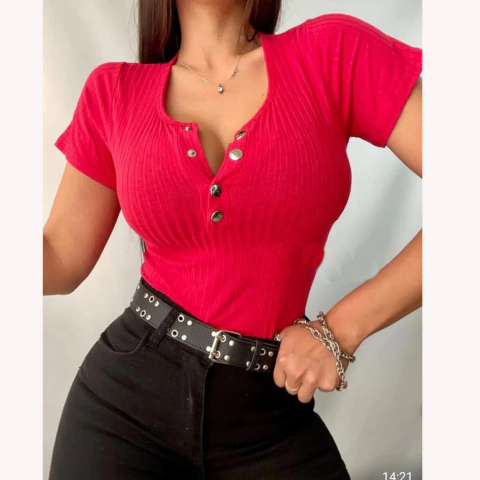 REMERA MORLEY CON BROCHE. ART 1555