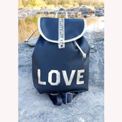 MOCHILA LOVE 36X34CM. ART M57-1