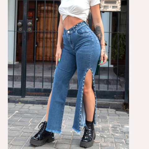 JEANS ELASTIZADO CON TACHAS ART 4147