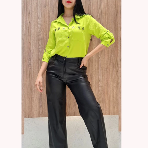 CAMISA CON ARANDELA DE CREP . ART 6027