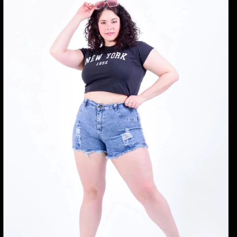 SHORTS DE JEANS CON ROTURA. ART 4573