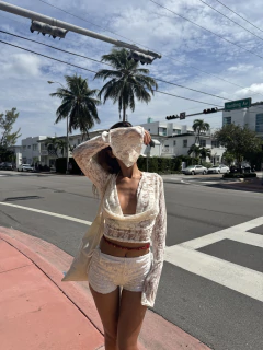 Imagen de Top DOHA off white