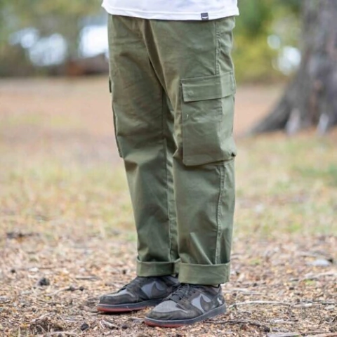 PANTALON TROWN CARGO EASY FIT (MPC20F)